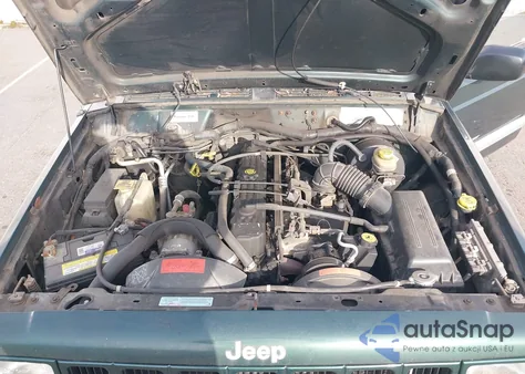 2000 Jeep Cherokee Sport from USA, damaged, VIN 1J4FF48S3YL102760